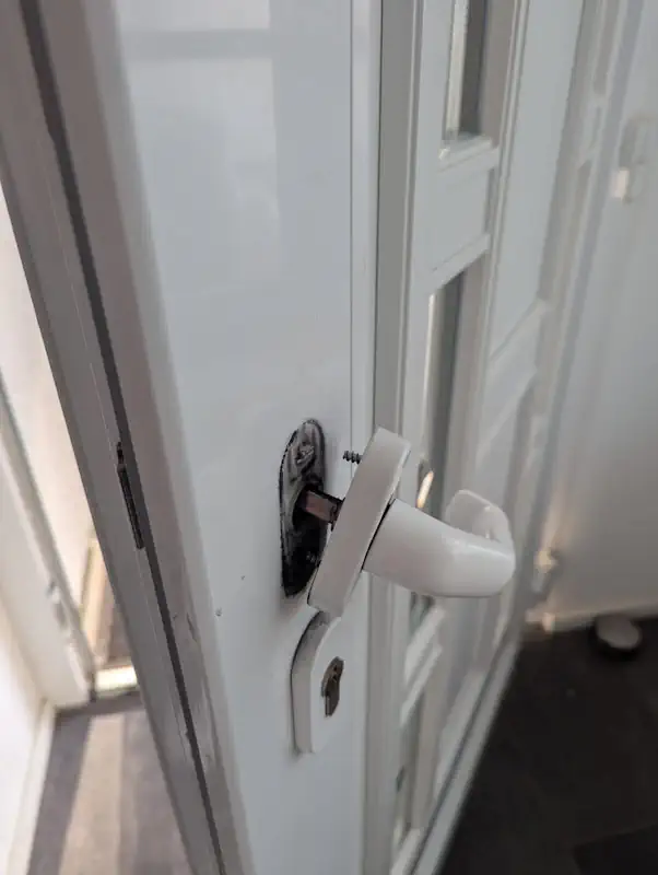 Reparatur einer Haustür in Delbrück – Schlosswechsel und Türservice vom Fachbetrieb